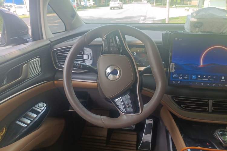 Used Denza D9 2024 DM-i 980 Four-Wheel Drive Flagship Model Steering Wheel