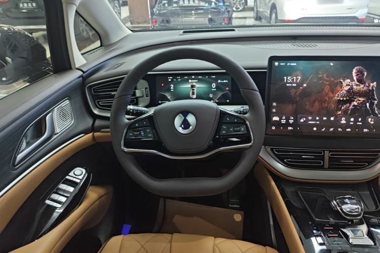 Used Denza D9 2024 DM-i 980 Four-Wheel Drive Prestige Model Steering Wheel