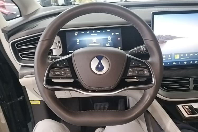 Used Denza D9 2024 DM-i 1050 Luxury Model Steering Wheel