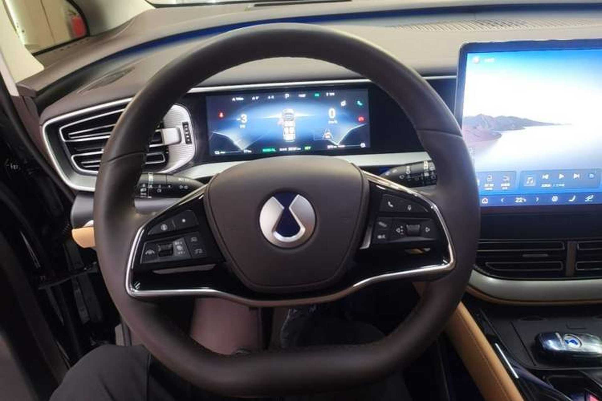 Used Denza D9 2024 DM-i 980 Four-Wheel Drive Prestige Model Steering Wheel