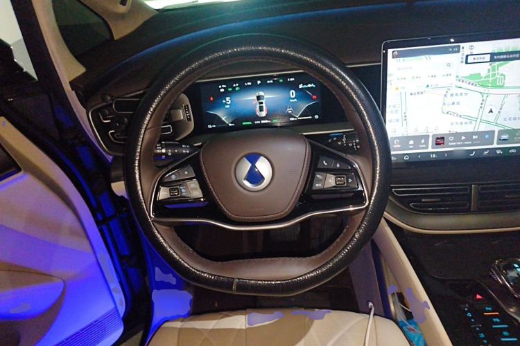 Used Denza D9 2024 DM-i 980 Four-Wheel Drive Flagship Model Steering Wheel