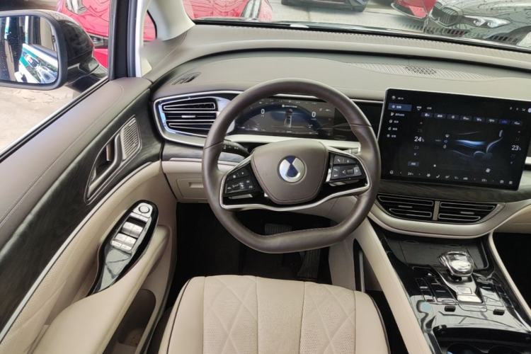 Used Denza D9 2024 DM-i 1050 Luxury Model Steering Wheel
