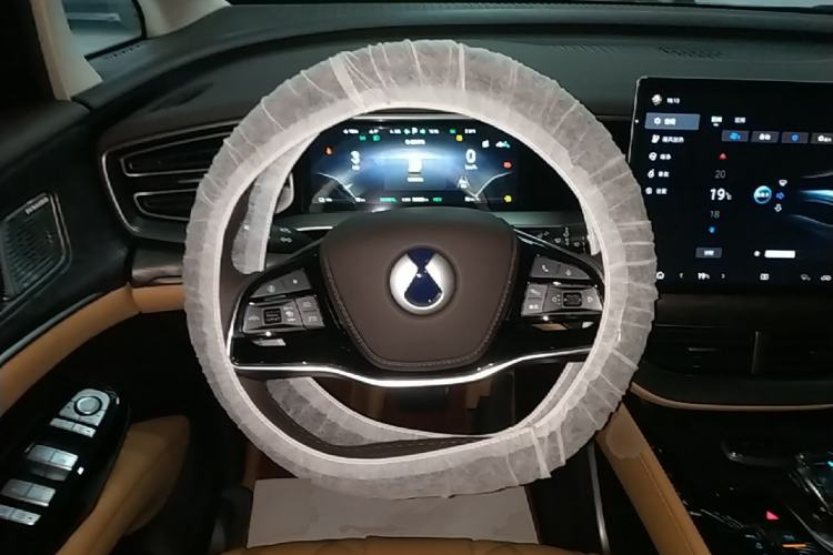 Used Denza D9 2024 DM-i 980 Four-Wheel Drive Prestige Model Steering Wheel