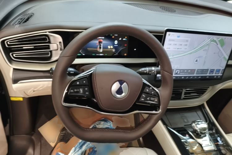 Used Denza D9 2024 DM-i 980 Four-Wheel Drive Prestige Model Steering Wheel