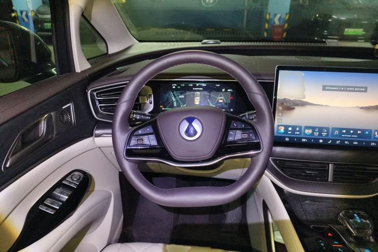 Used Denza D9 2024 DM-i 1050 Luxury Model Steering Wheel
