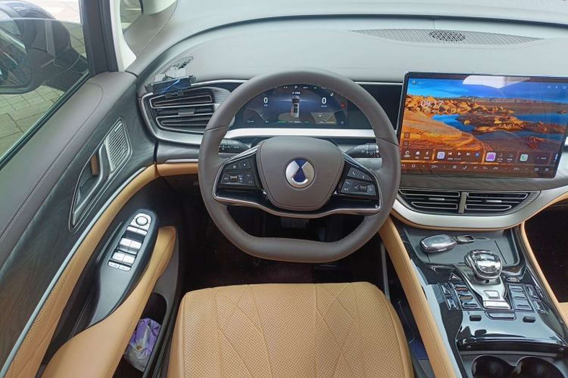 Used Denza D9 2024 DM-i 980 Four-Wheel Drive Prestige Model Steering Wheel