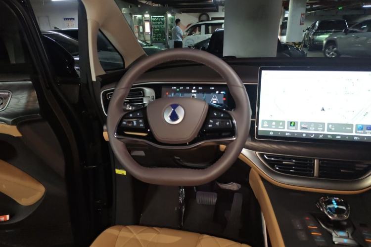 Used Denza D9 2024 DM-i 1050 Luxury Model Steering Wheel