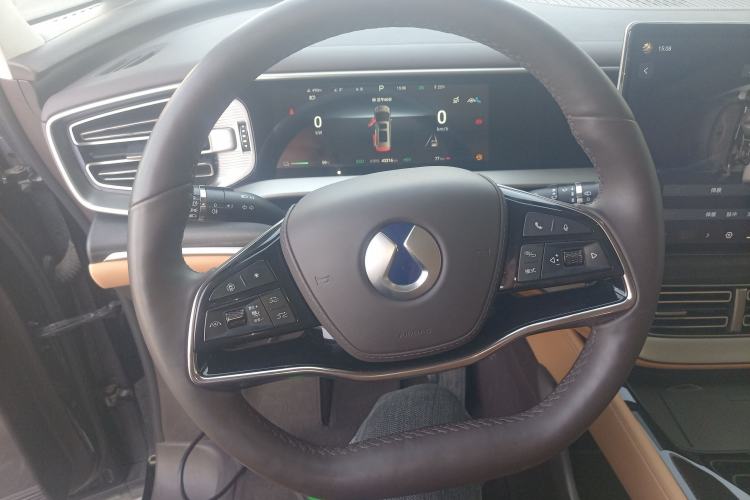 Used Denza D9 2024 DM-i 980 Four-Wheel Drive Flagship Model Steering Wheel