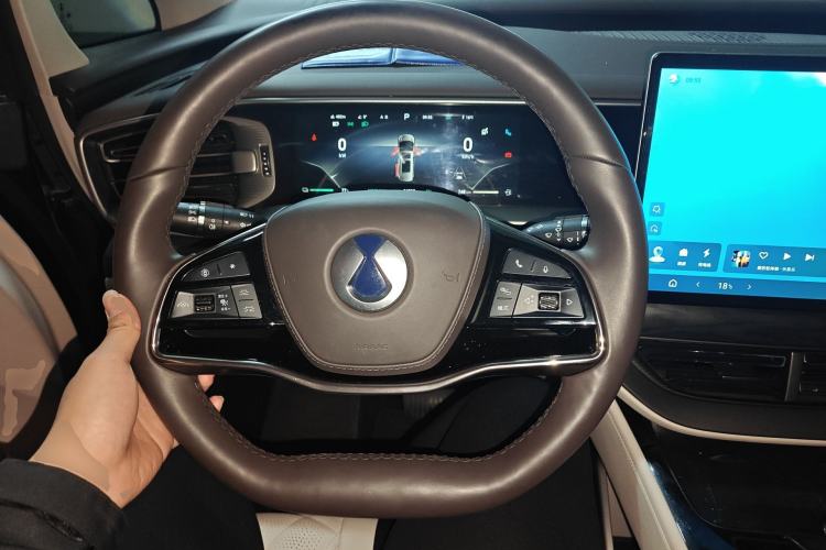 Used Denza D9 2024 DM-i 1050 Luxury Model Steering Wheel