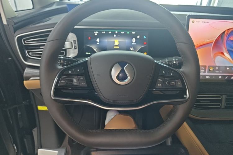 Used Denza D9 2024 DM-i 980 Four-Wheel Drive Prestige Model Steering Wheel