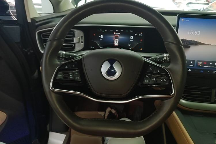 Used Denza D9 2024 DM-i 980 Four-Wheel Drive Flagship Model Steering Wheel