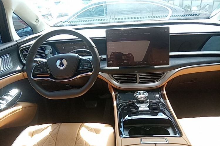 Used Denza D9 2024 DM-i 980 Four-Wheel Drive Flagship Model Steering Wheel