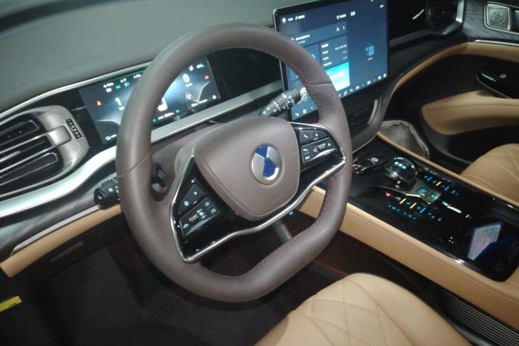 Used Denza D9 2024 DM-i 1050 Luxury Model Steering Wheel