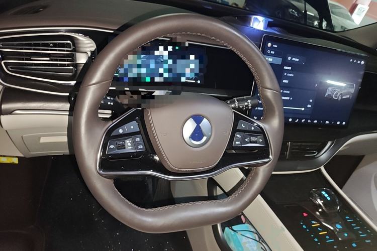 Used Denza D9 2024 DM-i 1050 Luxury Model Steering Wheel
