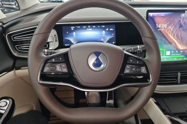 Used Denza D9 2024 DM-i 980 Four-Wheel Drive Flagship Model Steering Wheel