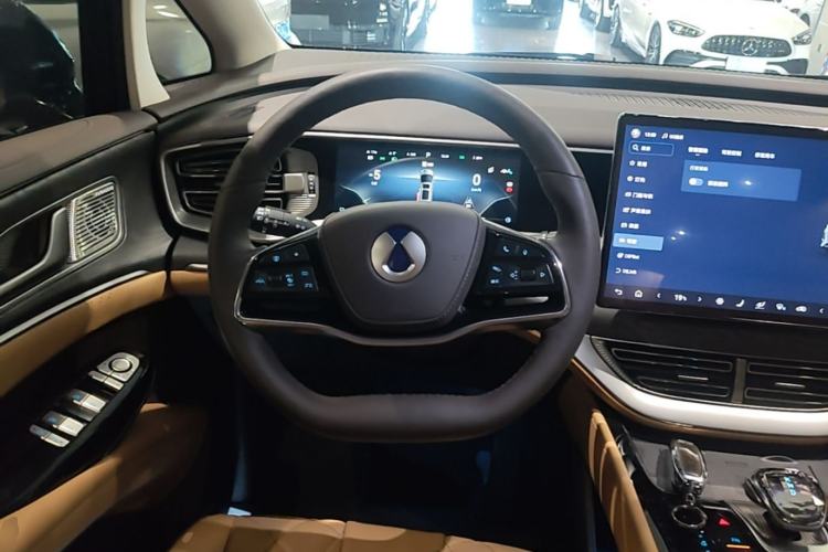 Used Denza D9 2024 DM-i 1050 Luxury Model Steering Wheel