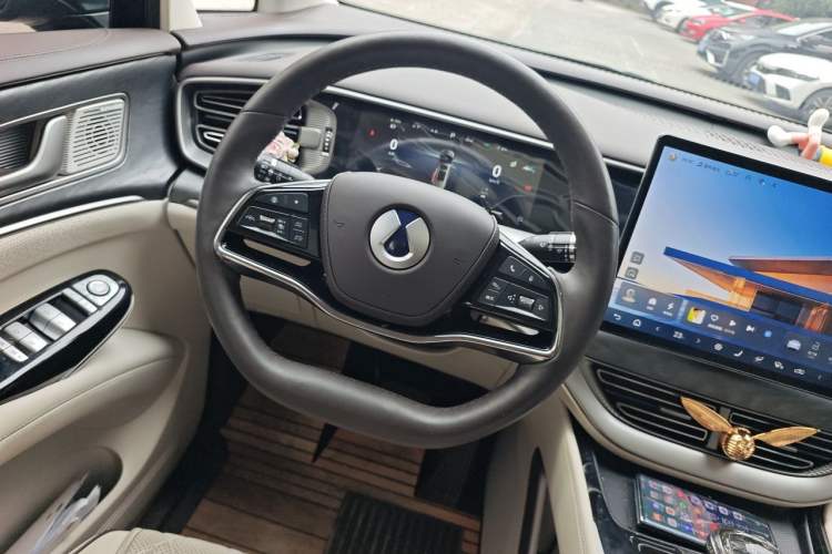 Used Denza D9 2024 DM-i 1050 Luxury Model Steering Wheel