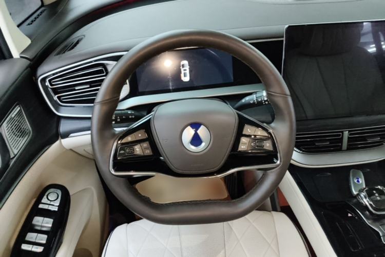 Used Denza D9 2024 DM-i 980 Four-Wheel Drive Flagship Model Steering Wheel