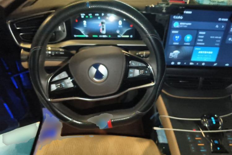 Used Denza D9 2024 DM-i 1050 Luxury Model Steering Wheel