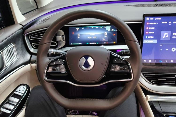Used Denza D9 2024 DM-i 1050 Luxury Model Steering Wheel