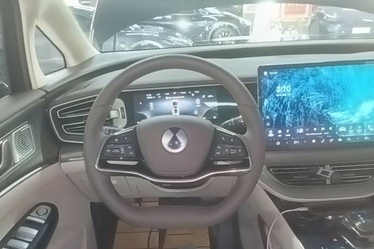 Used Denza D9 2024 DM-i 1050 Luxury Model Steering Wheel