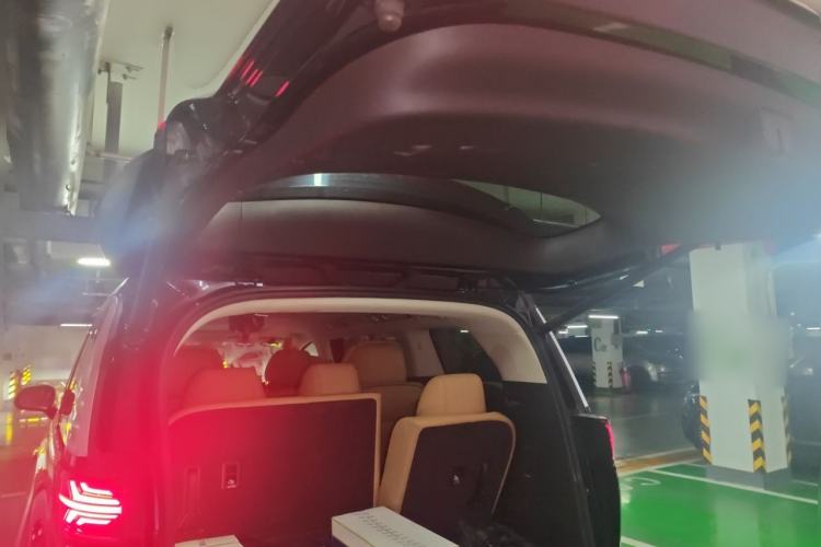 Used Denza D9 2024 DM-i 970 Luxury Model Trunk