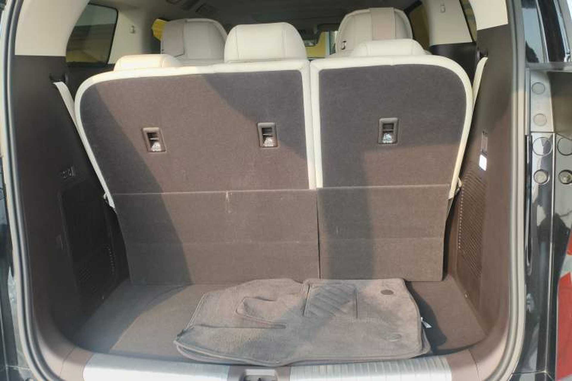 Used Denza D9 2024 DM-i 980 Four-Wheel Drive Flagship Model Trunk
