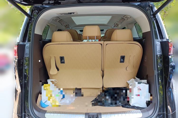 Used Denza D9 2024 DM-i 1050 Luxury Model Trunk