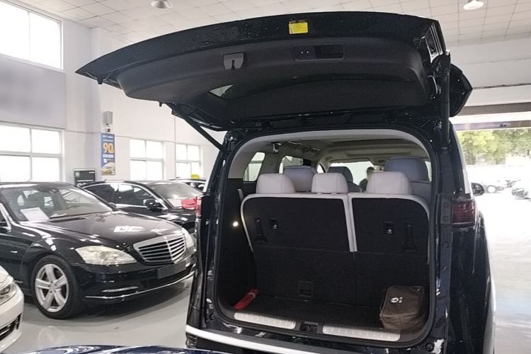 Used Denza D9 2024 DM-i 1050 Luxury Model Trunk