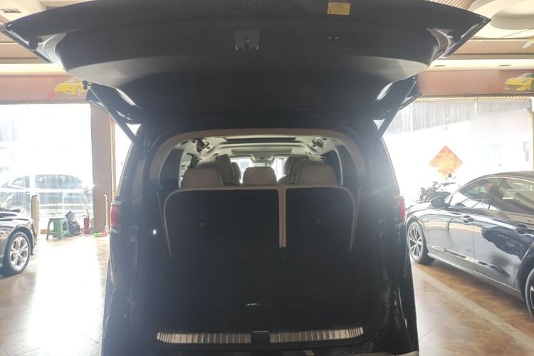 Used Denza D9 2024 DM-i 1050 Luxury Model Trunk