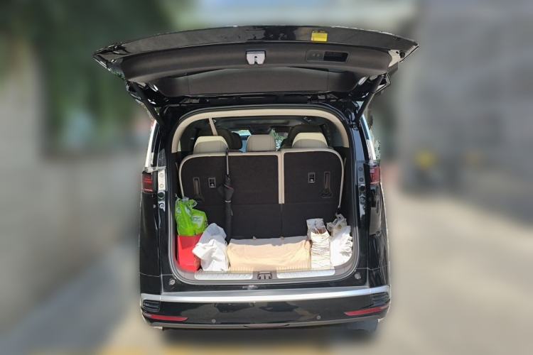 Used Denza D9 2024 DM-i 980 Four-Wheel Drive Prestige Model Trunk