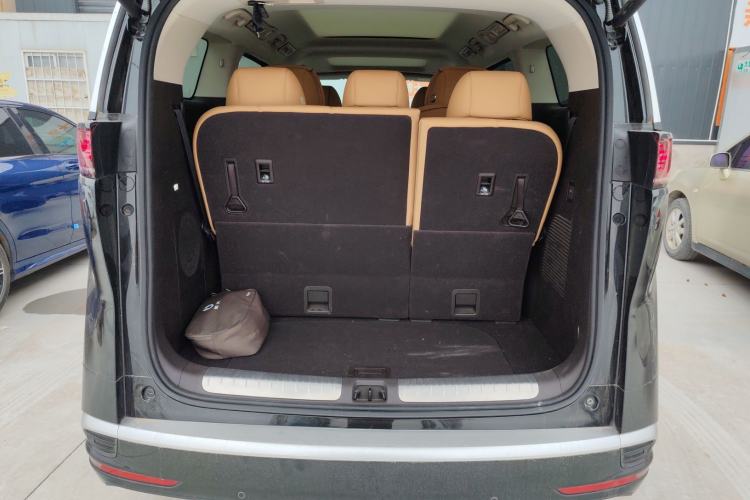 Used Denza D9 2024 DM-i 970 Luxury Model Trunk