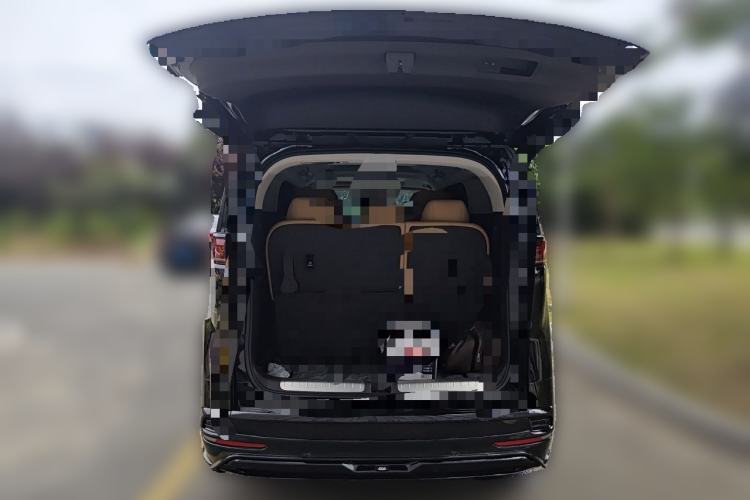 Used Denza D9 2024 DM-i 1050 Luxury Model Trunk