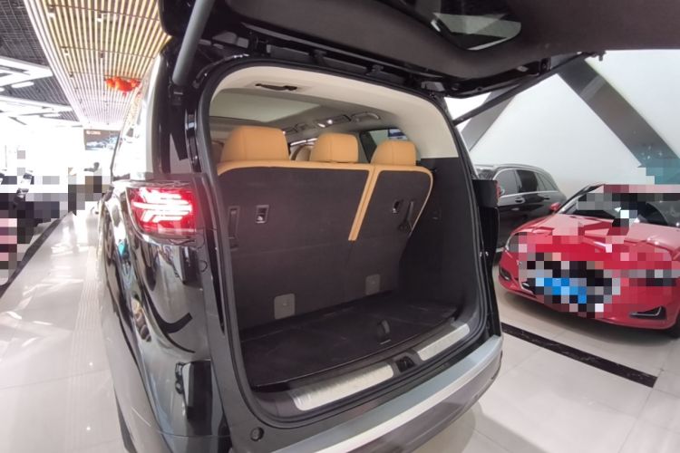 Used Denza D9 2024 DM-i 970 Luxury Model Trunk