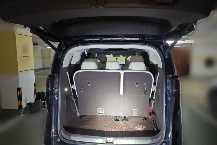 Used Denza D9 2024 DM-i 1050 Luxury Model Trunk