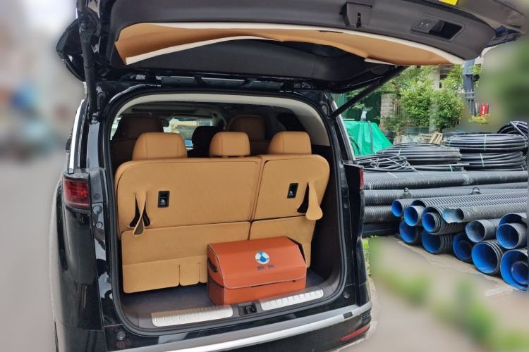 Used Denza D9 2024 DM-i 1050 Luxury Model Trunk