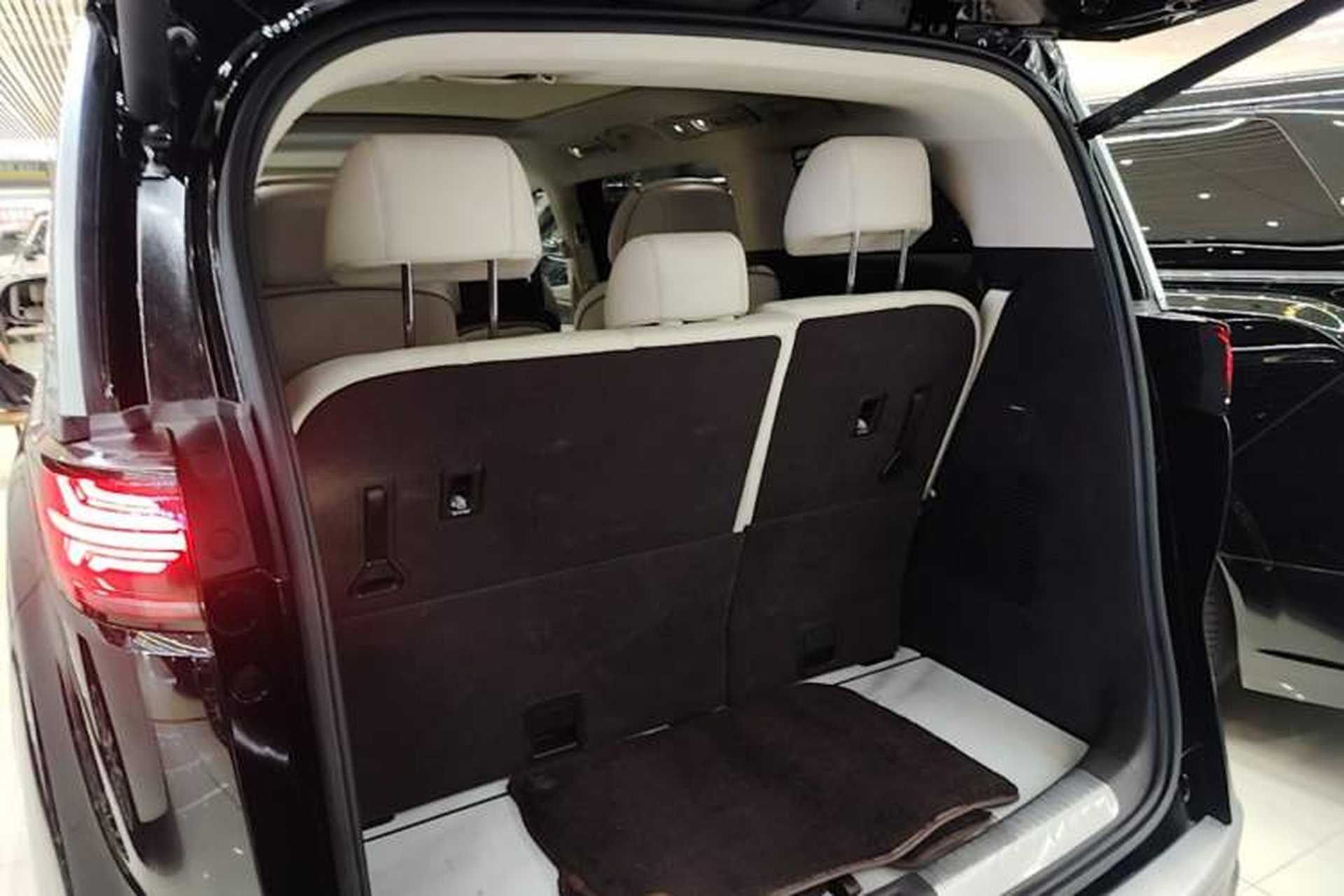 Used Denza D9 2024 DM-i 980 Four-Wheel Drive Flagship Model Trunk