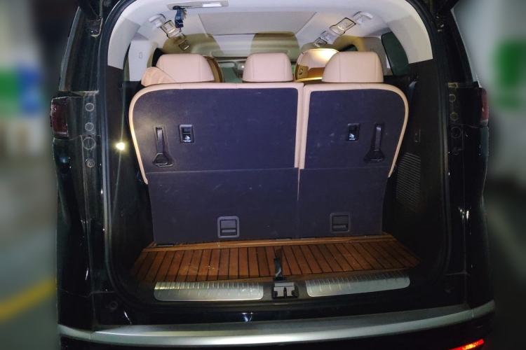 Used Denza D9 2024 DM-i 1050 Luxury Model Trunk