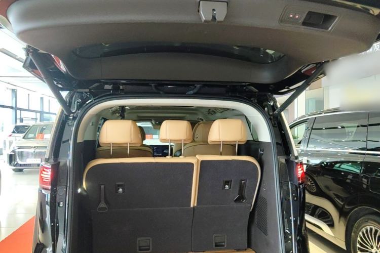 Used Denza D9 2024 DM-i 1050 Luxury Model Trunk