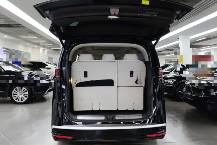 Used Denza D9 2024 DM-i 980 Four-Wheel Drive Flagship Model Trunk