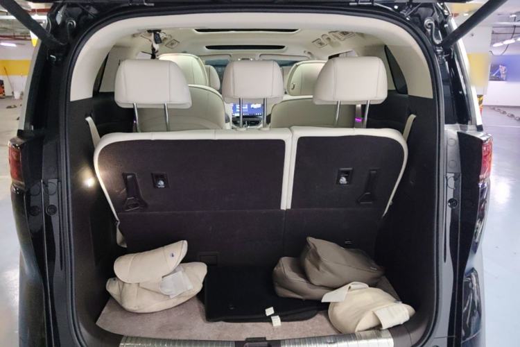 Used Denza D9 2024 DM-i 1050 Luxury Model Trunk