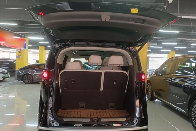 Used Denza D9 2024 DM-i 1050 Luxury Model Trunk