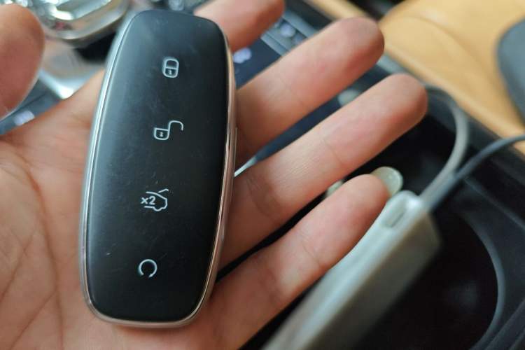 Used Denza D9 2024 DM-i 980 Four-Wheel Drive Prestige Model Vehicle Key