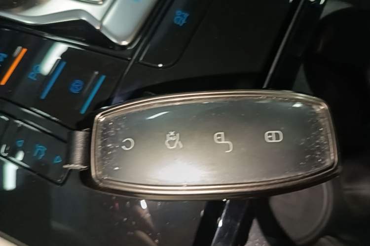 Used Denza D9 2024 PIONEER Four-Seat Pioneer Edition Vehicle Key