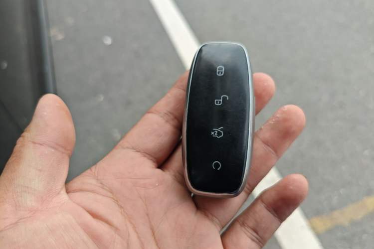 Used Denza D9 2024 DM-i 980 Four-Wheel Drive Flagship Model Vehicle Key