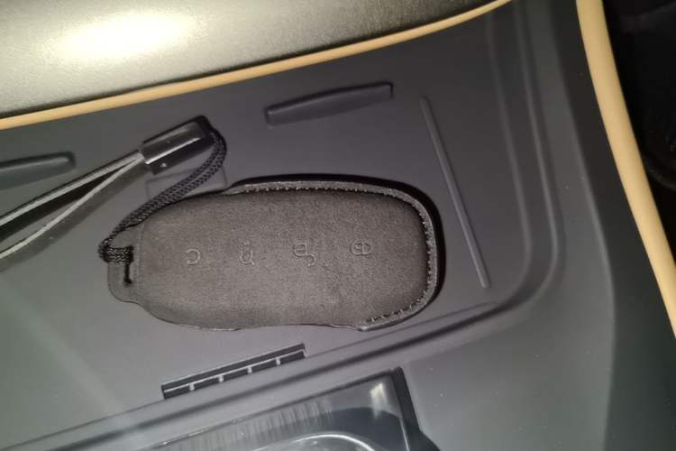 Used Denza D9 2024 DM-i 980 Four-Wheel Drive Prestige Model Vehicle Key
