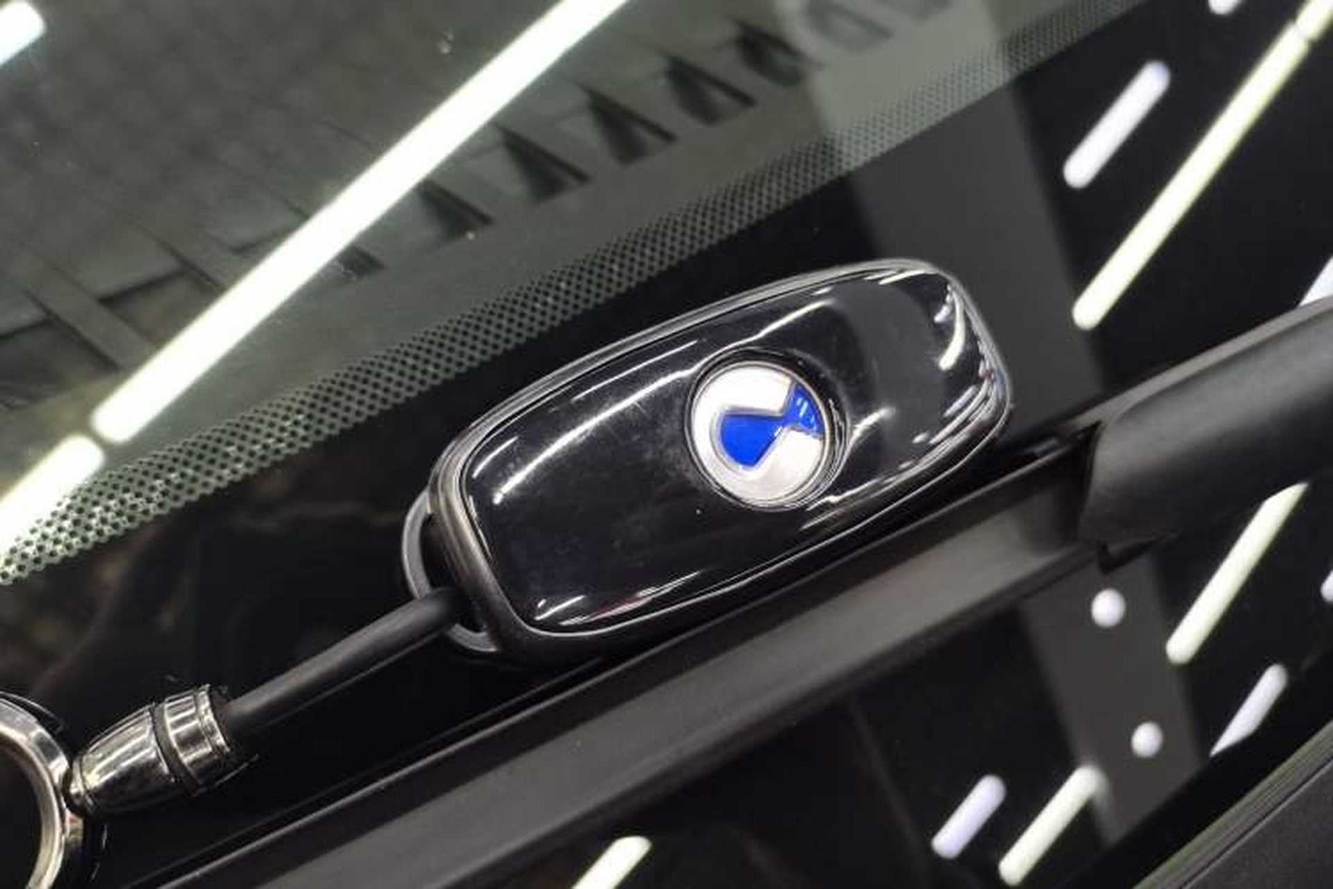 Used Denza D9 2024 DM-i 980 Four-Wheel Drive Flagship Model Vehicle Key