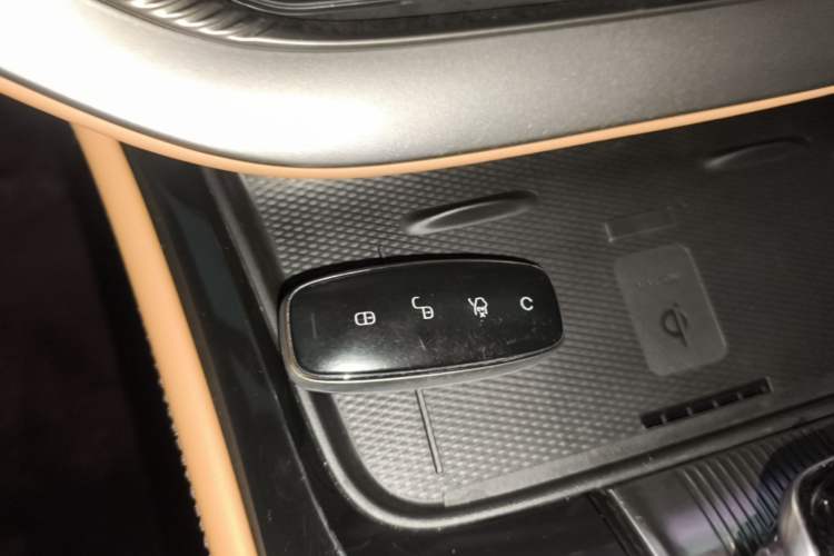 Used Denza D9 2024 DM-i 980 Four-Wheel Drive Prestige Model Vehicle Key