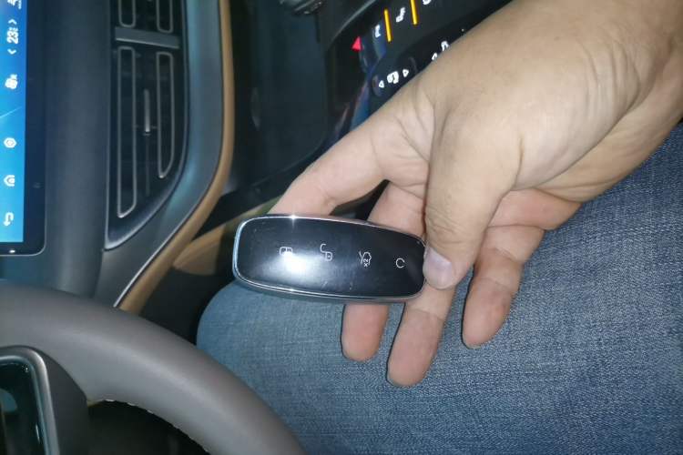 Used Denza D9 2024 DM-i 980 Four-Wheel Drive Prestige Model Vehicle Key