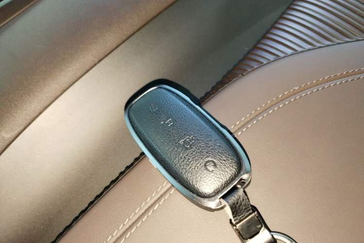 Used Denza D9 2024 DM-i 980 Four-Wheel Drive Prestige Model Vehicle Key